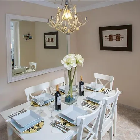 Casa Grecia - 3 Bedroom Family - Well Furnished Interior- Great Pool Area Villa