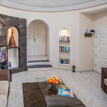 Casa Grecia - 3 Bedroom Family - Well Furnished Interior- Great Pool Area