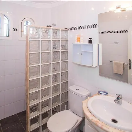 Willa Casa Grecia - 3 Bedroom Family - Well Furnished Interior- Great Pool Area *